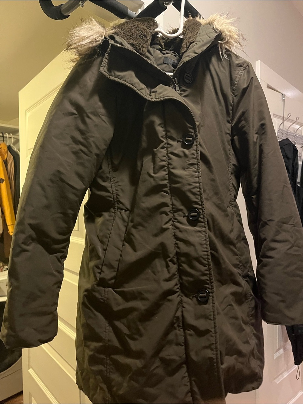 Uniqlo Women’s Olive Green Hooded Down Jacket with Faux Fur Trim